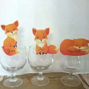 Set of 10 Fox theme glass placemarks personalized with the first name of your guests. Three models to choose from