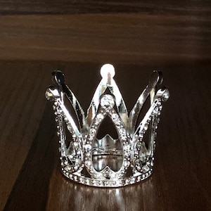 2Pcs Small Crown topper, Crown topper, Crown cake topper, Gold crown topper, Rhinestone crown topper, Silver crown topper, 2pcs