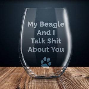 funny beagle lover gift, beagle mom, beagle gift for her, beagle etched wine glass, beagle gifts for women, beagle mama gift ideas