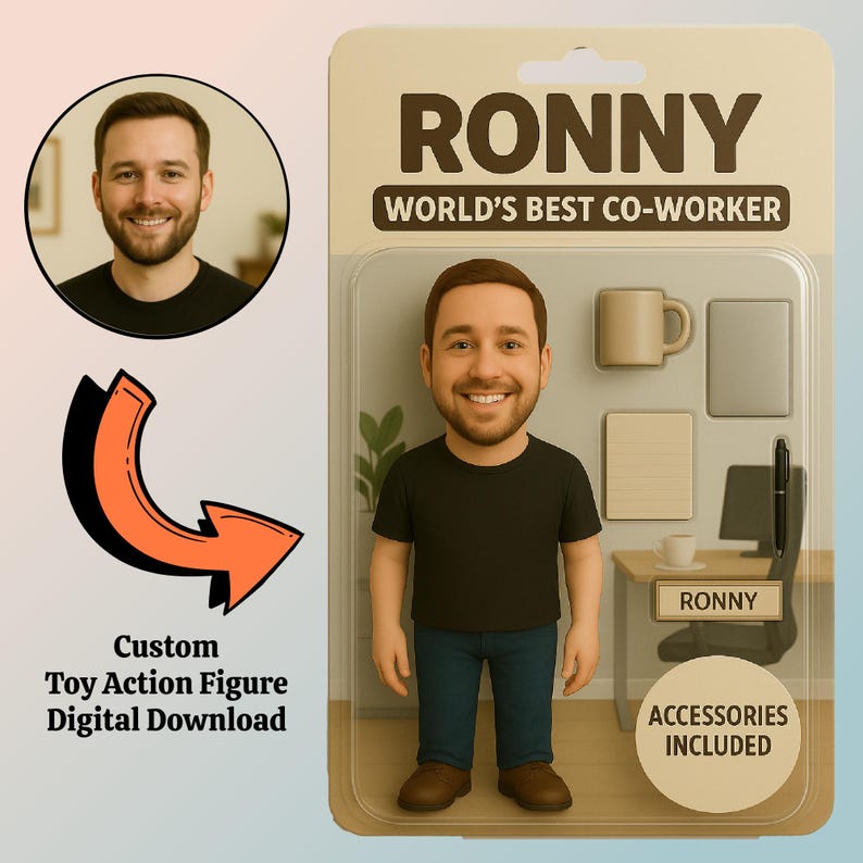 Op de afbeelding: Een op maat gemaakte actiefiguur van een man genaamd Ronny, verpakt in een blisterverpakking. De verpakking leest "RONNY WORLD'S BEST CO-WORKER" en bevat accessoires zoals een mok, notitieblok en computer. Een digitale download is ook beschikbaar.