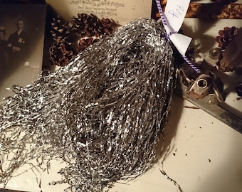 Old real tinfoil tinsel silver. Brocante, vintage, antique. Beautiful, approx. 100 grams. From the 50s, or older. A real RARITY!