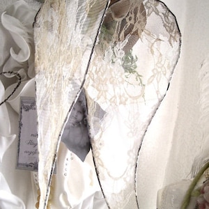 Angel wings made of partly antique material, lovingly handmade approx. 31 cm long brocante wings, wings made of lace beautiful