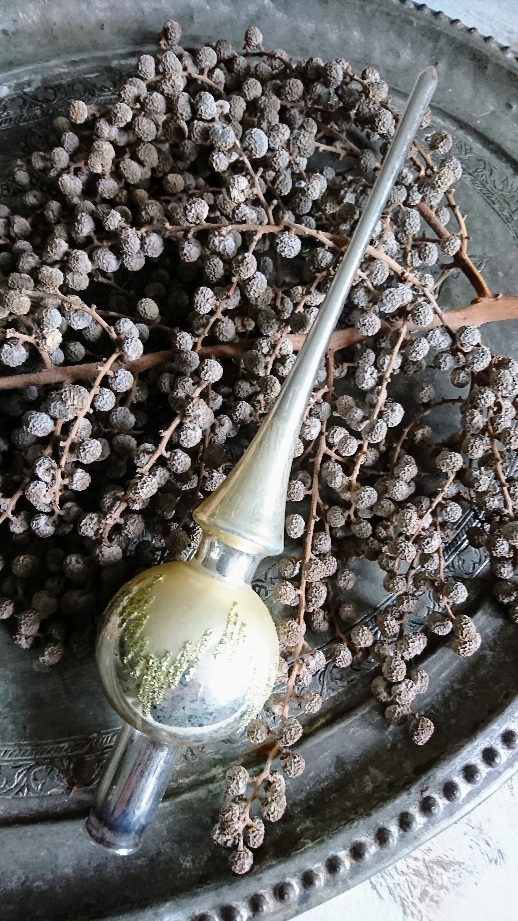 Beautiful, old Christmas tree/Christmas tree top. 1960s ... vintage, brocante, shabby. Silver-gold-coloured. Motif, sprinkled with glitter. mouth blown