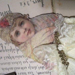 Wundervoller victorianischer Anhänger aus Papier,liebevolleHandarbeit