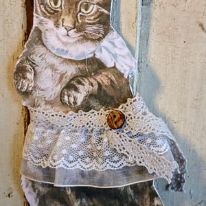 Wundervoller victorianischerPapier Anhänger ,eine Katze ,Länge 16.5cm ..liebevoll handgefertigt, aus stabilem Karton..