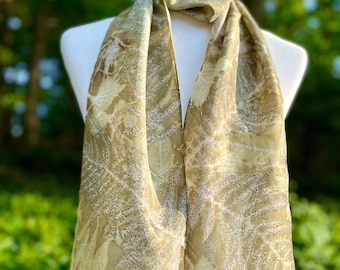 Foulard en soie écologique Forest Fae imprimé botanique tissu nature motif floral fougère fée écharpe cottage boho accessoire textile d'art portable