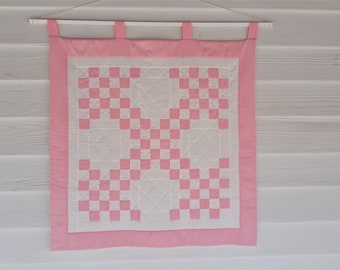 Vintage Quilted Irish Chain Wall Hanging (405)