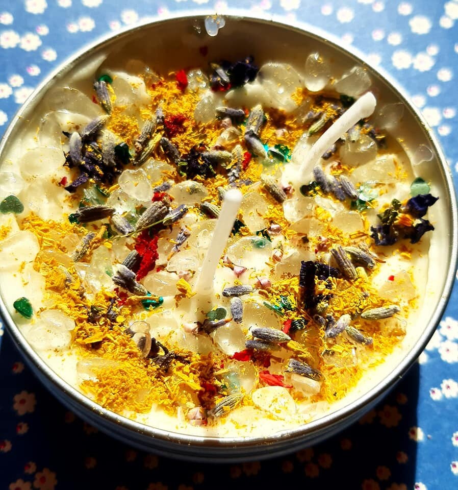 Voici Une Nouvelle Création Bougie Fait Main Bougie A La Cire de Soja Composer Pierre Naturelle Cris