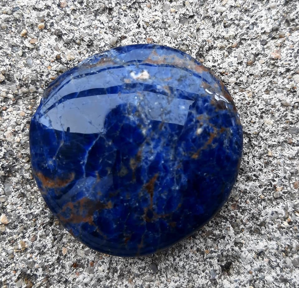 Pierre Roulé en Forme de Galet Sodalite