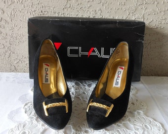 Chaus Black Suede Dress Pumps Vintage 1980s 3" Heels Metal Hardware Size 5 1/2