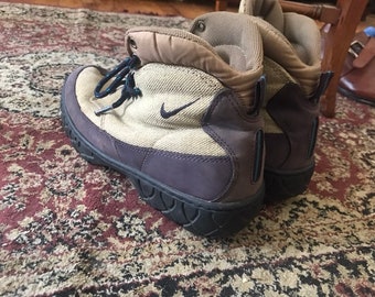 retro nike hiking boots