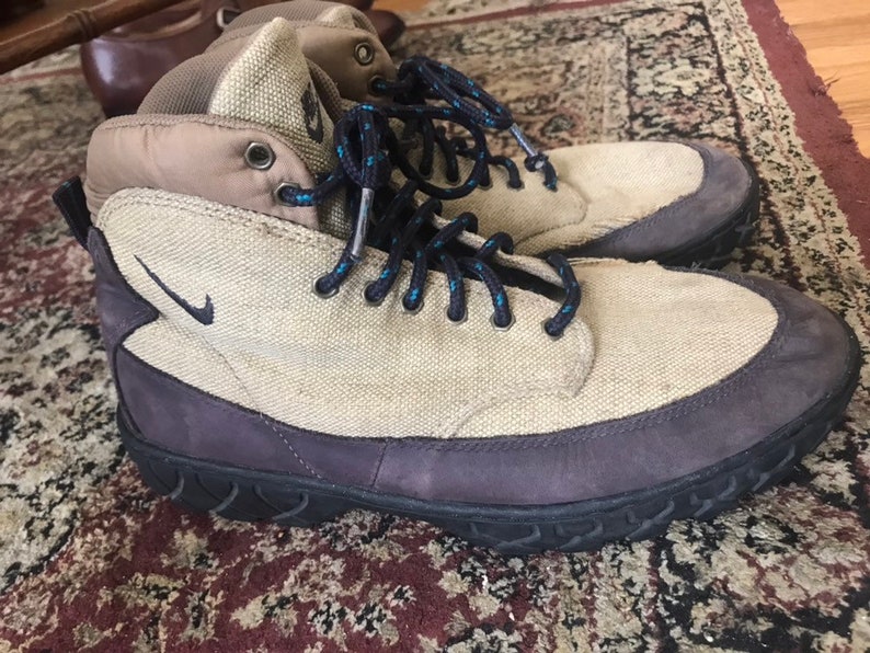 nike hiking boots 1990