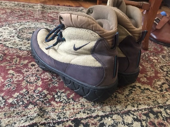 nike vintage hiking boots