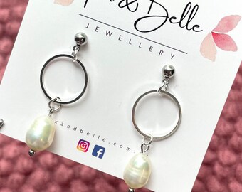 Pearl drop earrings. Stainless steel dangle earrings with pearl. Butterfly back. Pearl earring. Hypoallergenic earrings. Pearl dangle.