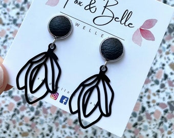 Black tulip dangle earrings with 10mm leather stud. Hypoallergenic stainless steel. Black dangle earrings. Butterfly back. Flower earrings.