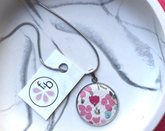Leather Pendant Necklace in our Watercolour Flower print. Choice of short or long chain. All hypoallergenic surgical stainless steel.