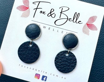 Small leather dangle earrings in navy blue. Blue earrings. Navy earrings Stainless steel. Light weight. Small version- 10mm stud 16mm circle