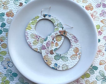 Leather earrings - The Eclipse in colourful confetti. Colourful earrings. Hypoallergenic sterling silver hooks. Light weight earrings.