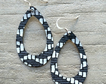 Leather Earrings- MINI Silhouette grey & white zigzag print. Hypoallergenic sterling silver hooks. Light weight earrings.