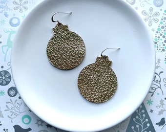 Christmas bauble earring in gold. Round bauble earrings. Christmas earrings. Xmas earrings. Bauble earrings.