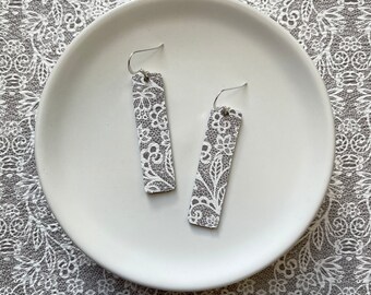 Leather earrings- Bar design in white and beige lace. Hypoallergenic sterling silver hooks. Light weight earrings. Lace earrings.