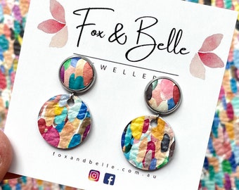 Small leather dangle earrings in colourful confetti. Colour earrings. Stainless steel. Light weight. Small version- 10mm stud 16mm circle