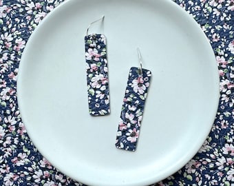Leather earrings- Bar design in pink petals. Hypoallergenic sterling silver hooks. Light weight earrings. Floral earrings.