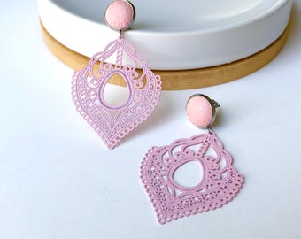 Pink lace filigree dangle earrings with a pink 10mm leather stud. Hypoallergenic stainless steel. Butterfly back.