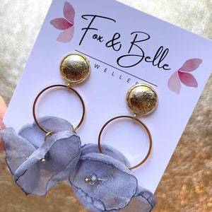 Leather earrings-dangle earrings in grey poppy. Floral earrings. Flower earrings. 10mm gold leather stud. Light weight earrings.