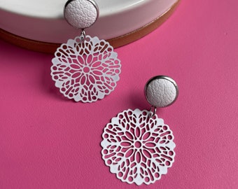 White flower mandala dangle earrings with 10mm leather stud. Hypoallergenic stainless steel. White dangle earrings. Butterfly back.
