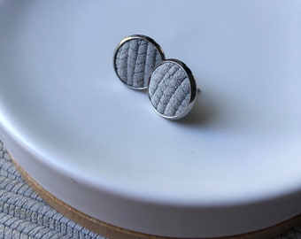 Leather studs Bamboo Weave in grey print. Hypoallergenic surgical stainless steel bezel.