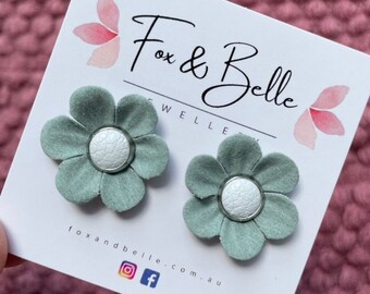 Flower earrings with leather stud. Petal stud earrings. Flower studs. Hypoallergenic stainless steel. 8mm stud. Sage earrings. Green studs.