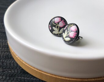 Black leather Studs with pink flowers. 12mm. Hypoallergenic surgical stainless steel bezel.