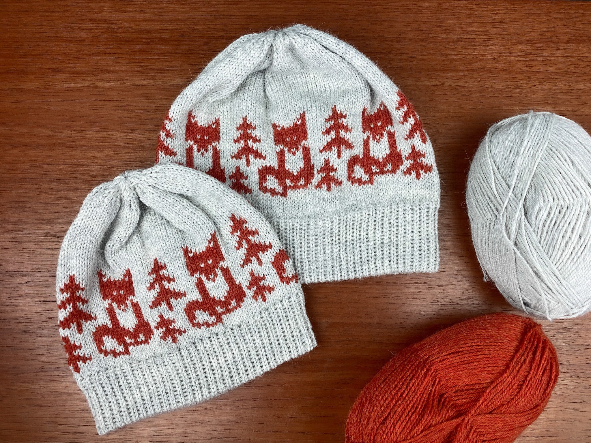 Knitting Machine Pattern - Beanie With Fox and Tree - 4.5 Mm