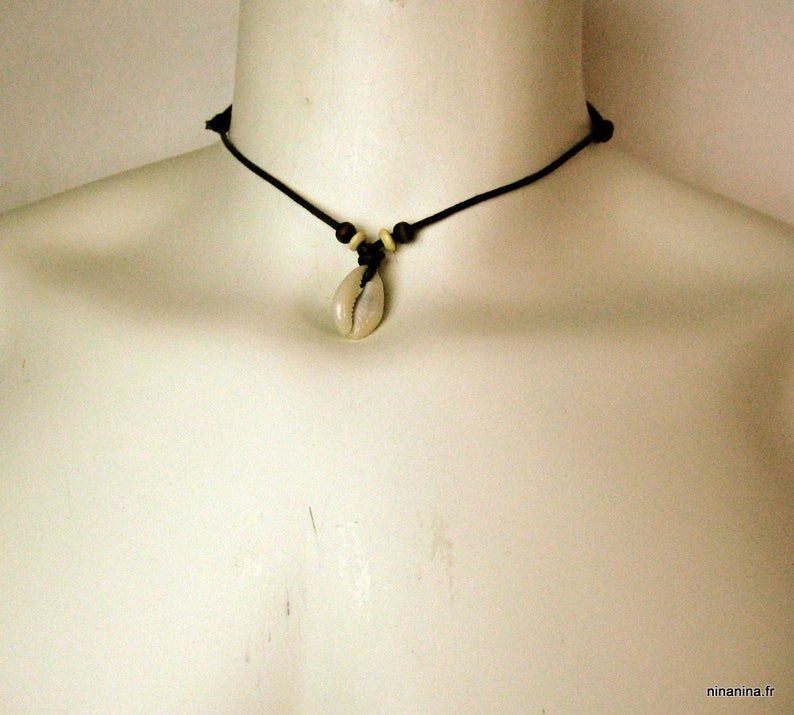 N2786 waxed mixed shell cotton necklace image 3