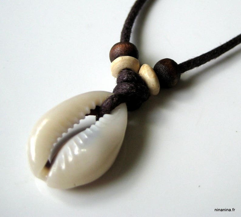 N2786 waxed mixed shell cotton necklace image 1