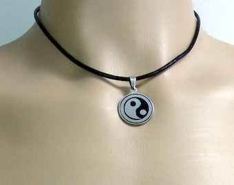 Collier homme yin yang cuir et acier inoxydable N3067