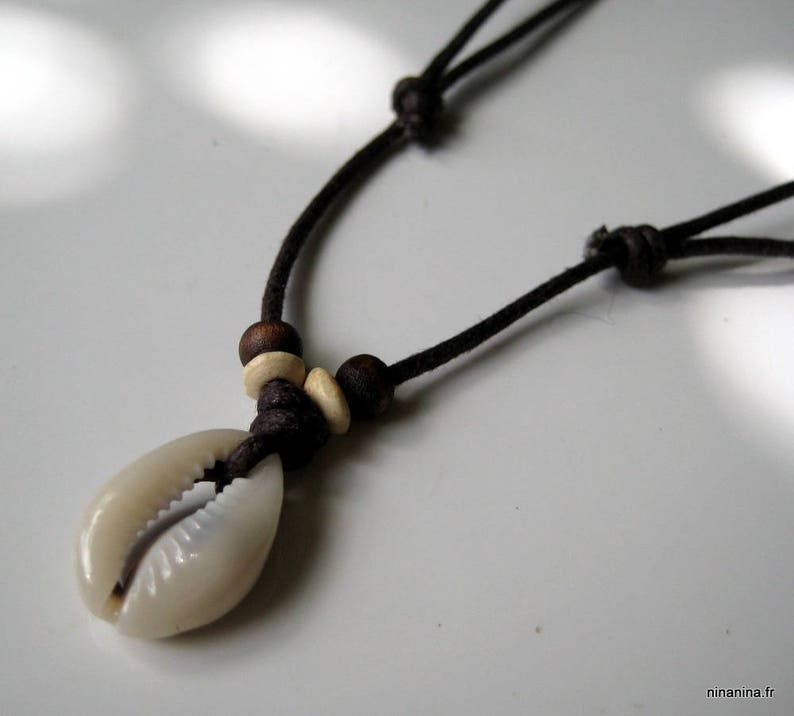 N2786 waxed mixed shell cotton necklace image 2