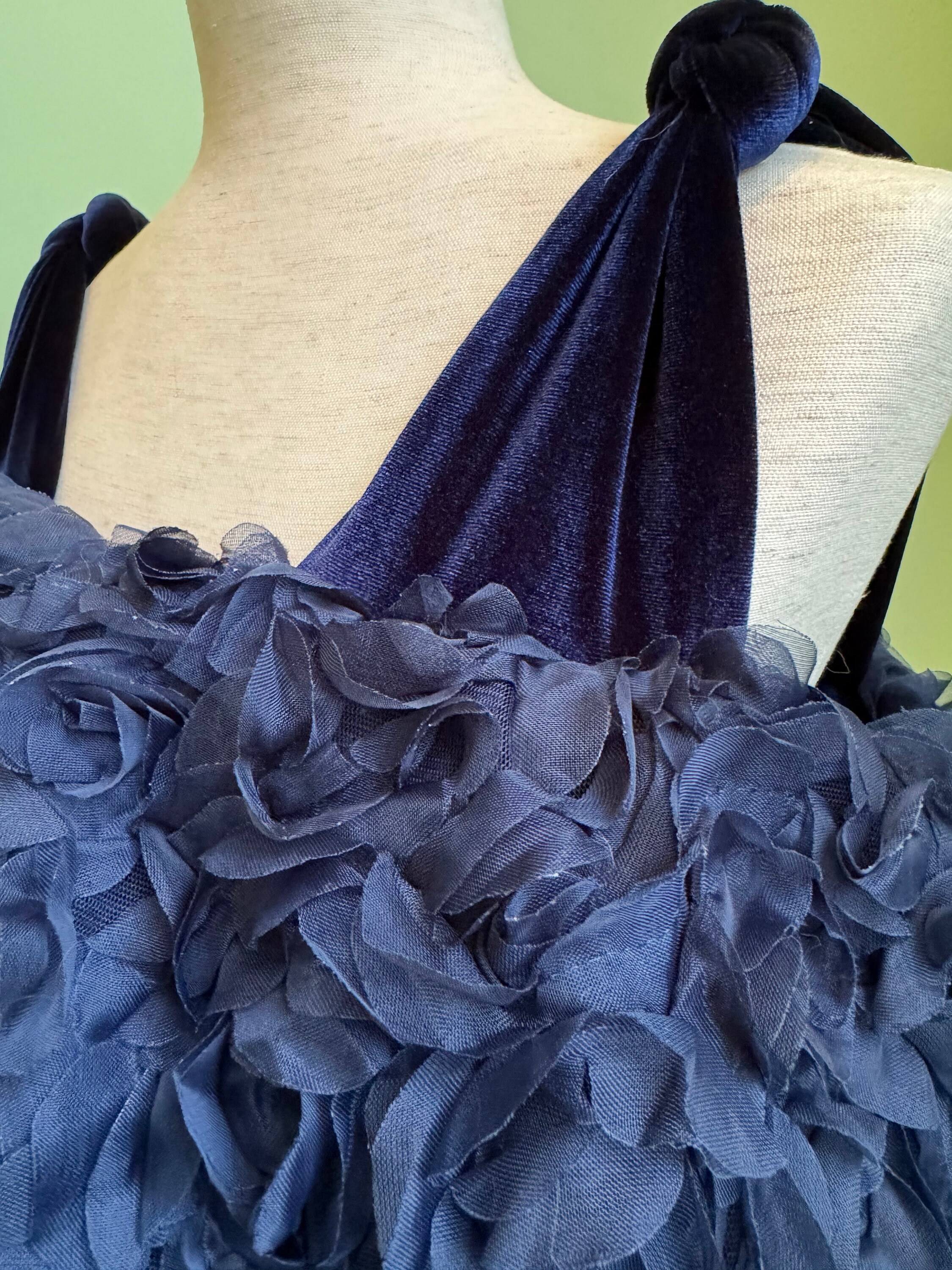 Navy Sequin V-neck Half Sleeves Sheath Formal Dress with Feather