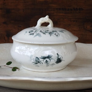 The Wheeling Pottery Co Covered Soap Dish with Insert, Aged Crazed Antique 3 pc Soap Dish, Rustic Farmhouse Country Cottage Kitchen and Bath