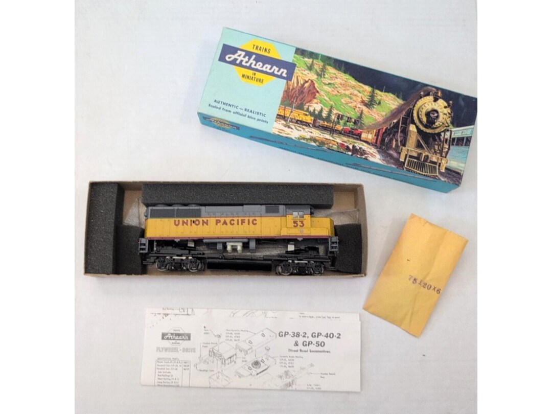 Locomotive Diesel Athearn Ho GP50 Phase II - Santa Fe 3852 - échelle Ho - Occasion