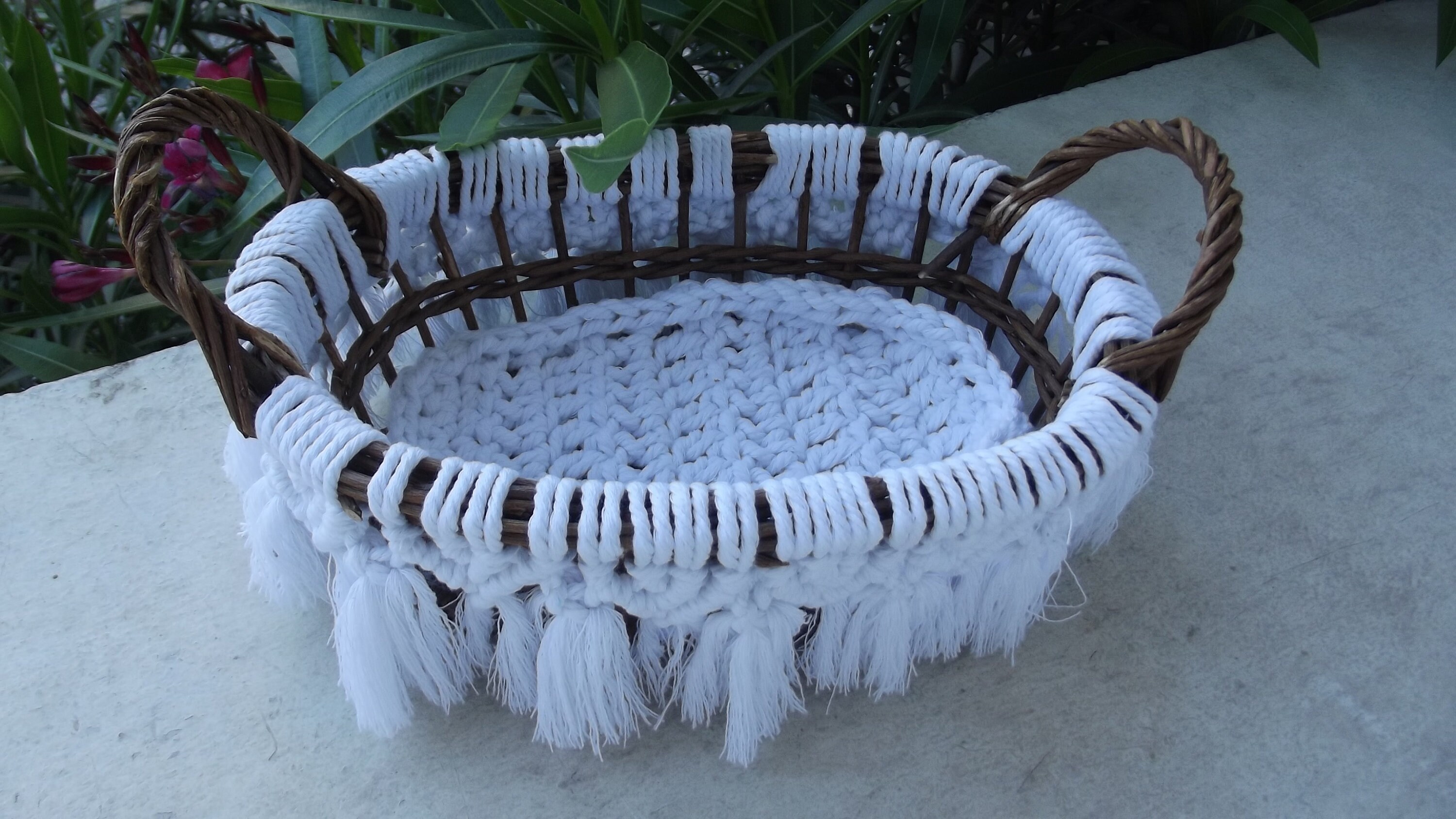 Corbeille Bohème en Osier Paré de Macramé