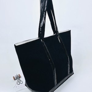 Sac cabas en velours côtelé noir paillettes noires fait main style Vanessa Bruno mode femme