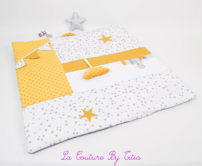 Tapis Déveil Tapis De Jeu Fond De Parc En Patchwork Blanc étoiles Gris Nuage Minky Blanc Et étoiles Jaune Moutarde At Lacouturebytitia