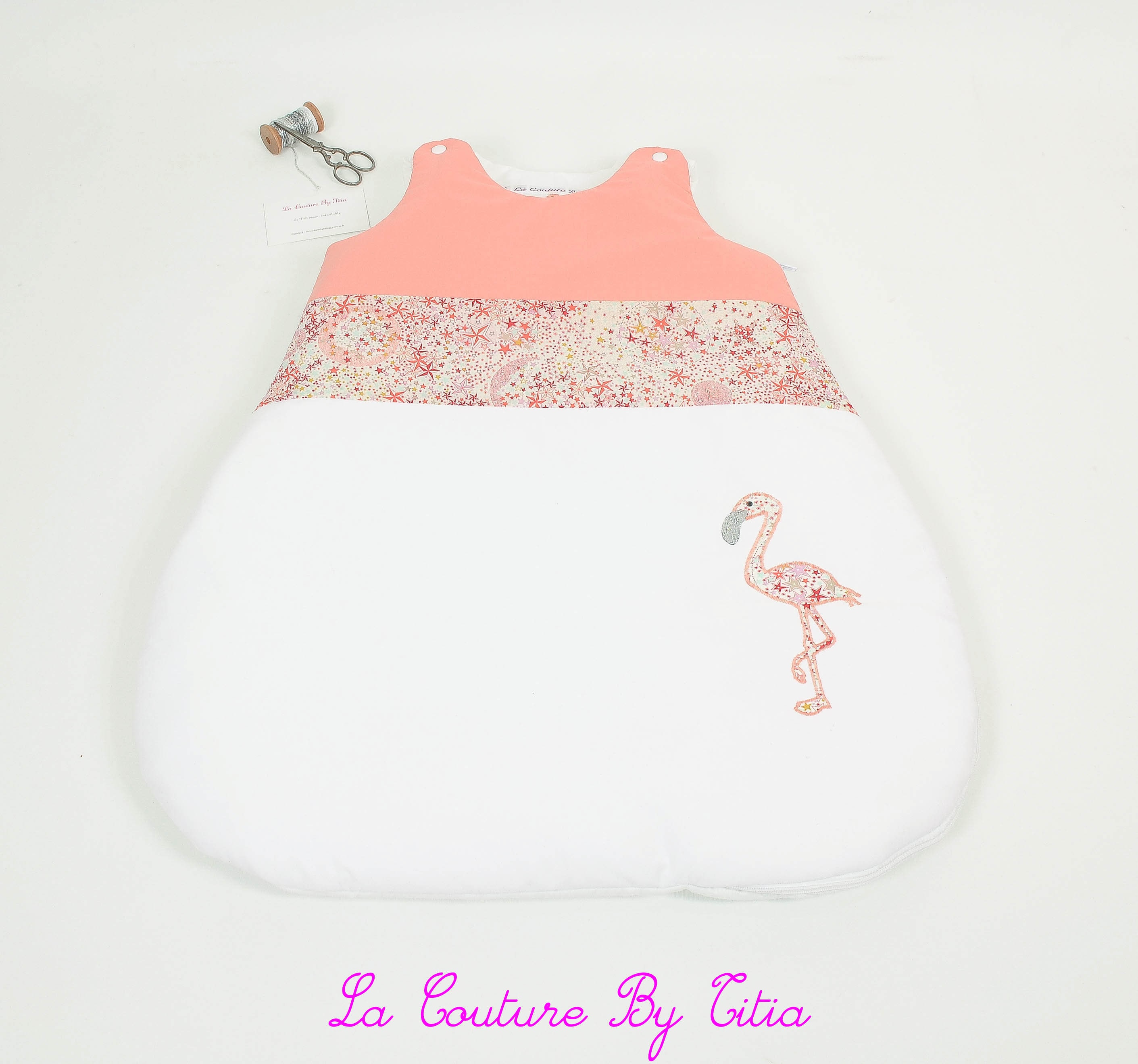 Turbulette Gigoteuse 0 - 6 Mois Fait Main Blanc, Corail et Flamant Rose Liberty Adelajda @lacoutureb