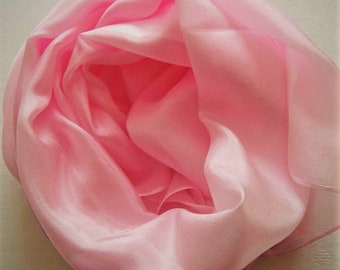 1527 /// G R Ö S S E N CHOICE - Pink silk scarf in many sizes