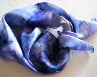 010 /// TREASURE TROVE - elegant velour scarf in shades of blue, purple and white - approx. 55 x 55 cm