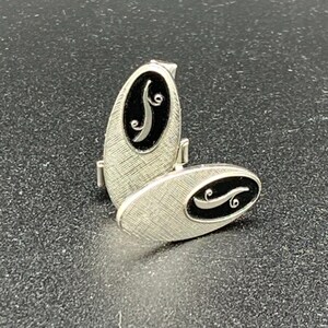 Boutons de manchette vintage argentés : design rétro en émail noir