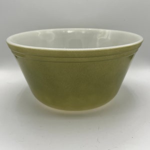 Vintage 1960s FireKing Green Mixing Bowl: Anchor Hocking, 8&quot; Round