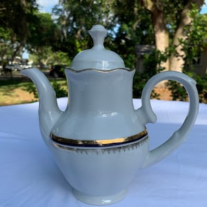 Vintage Favolina Poland Coffee Pot 50 oz - Gold Trim & Band on White